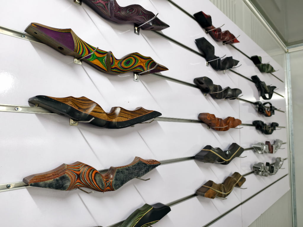 Custom recurve bow