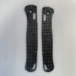 Benchmade  Bug out 535 metals scales