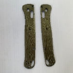 Benchmade  Bug out 535 metals scales